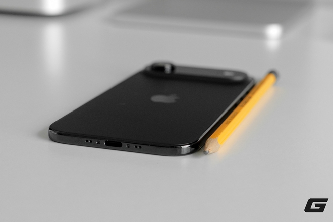 Mở hộp sớm iPhone Air chính hãng sắp lên kệ tại Việt Nam: Mỏng nhẹ tới khó tin, nhưng sự đánh đổi nằm ở đâu?- Ảnh 8.