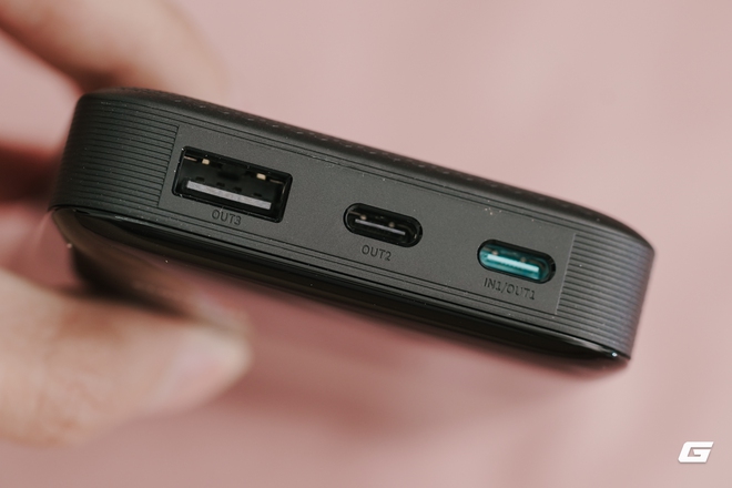 Trên tay "đồ chơi" mới của Xiaomi: Pin dự phòng Cuktech 15 Air, công nghệ silicon-carbon giờ có ở khắp mọi nơi!- Ảnh 8. Trên tay "đồ chơi" mới của Xiaomi: Pin dự phòng Cuktech 15 Air, công nghệ silicon-carbon giờ có ở khắp mọi nơi!- Ảnh 8.