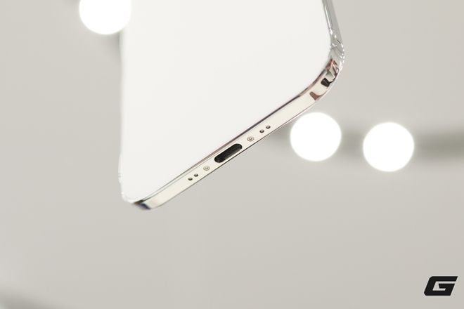 iPhone 17 và những "lần đầu tiên" trong lịch sử: từ màn hình 120 Hz đến iPhone mỏng nhất- Ảnh 4. iPhone 17 và những "lần đầu tiên" trong lịch sử: từ màn hình 120 Hz đến iPhone mỏng nhất- Ảnh 4.