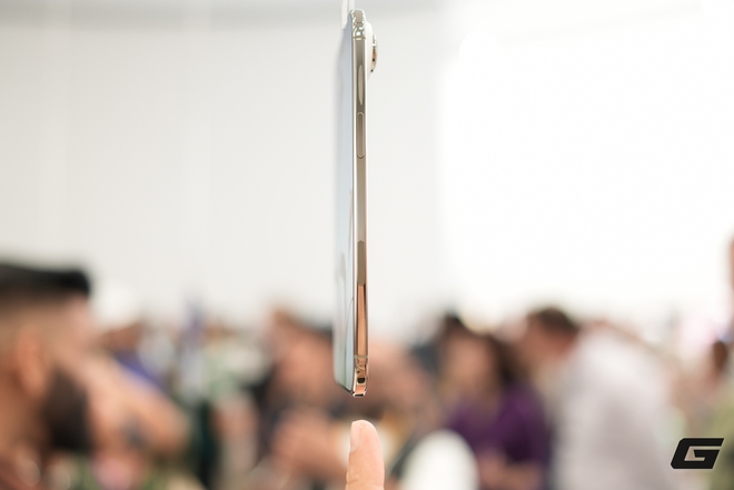 iPhone 17 và những "lần đầu tiên" trong lịch sử: từ màn hình 120 Hz đến iPhone mỏng nhất- Ảnh 6. iPhone 17 và những "lần đầu tiên" trong lịch sử: từ màn hình 120 Hz đến iPhone mỏng nhất- Ảnh 6.