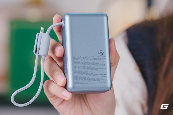 Đ&atilde; t&igrave;m thấy pin dự ph&ograve;ng "ch&acirc;n &aacute;i" mới: Thiết kế nhỏ gọn, c&ocirc;ng suất cao sạc được cả MacBook, t&iacute;ch hợp m&agrave;n h&igrave;nh, gi&aacute; sale chỉ hơn 600.000 đồng - Ảnh 3.