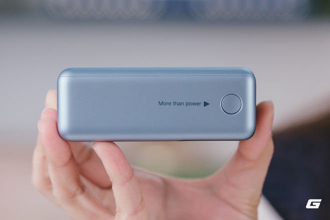 Đ&atilde; t&igrave;m thấy pin dự ph&ograve;ng "ch&acirc;n &aacute;i" mới: Thiết kế nhỏ gọn, c&ocirc;ng suất cao sạc được cả MacBook, t&iacute;ch hợp m&agrave;n h&igrave;nh, gi&aacute; sale chỉ hơn 600.000 đồng - Ảnh 7.