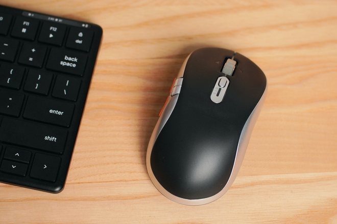Chuột kh&ocirc;ng d&acirc;y mới "ngon - bổ - rẻ" đ&aacute;ng mua: Thiết kế đẹp, cực nhiều t&iacute;nh năng trong tầm gi&aacute; 500.000 đồng, tặng k&egrave;m cả pad chuột - Ảnh 3.