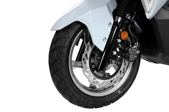 SYM Husky ADV150 giảm gi&aacute; sốc c&ograve;n 60 triệu: Đối thủ gi&aacute; rẻ khiến Honda ADV 160 phải d&egrave; chừng? - Ảnh 4.