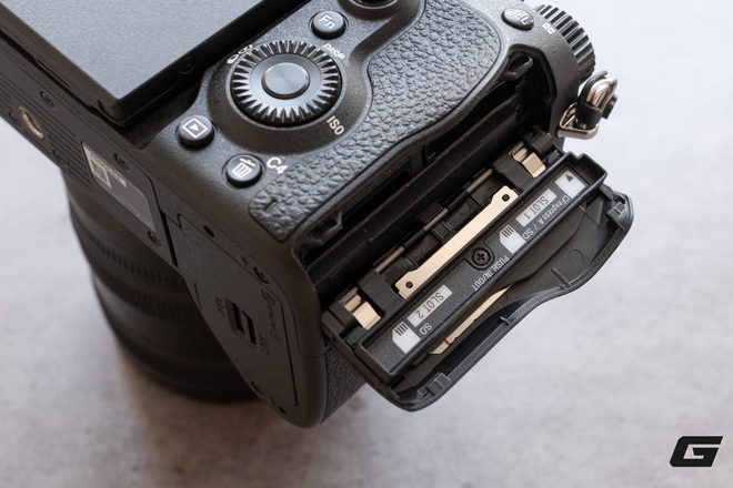 Tr&ecirc;n tay v&agrave; trải nghiệm nhanh Sony A7 V: Khi d&ograve;ng A7 "quốc d&acirc;n" chạm ngưỡng cao cấp - Ảnh 15.