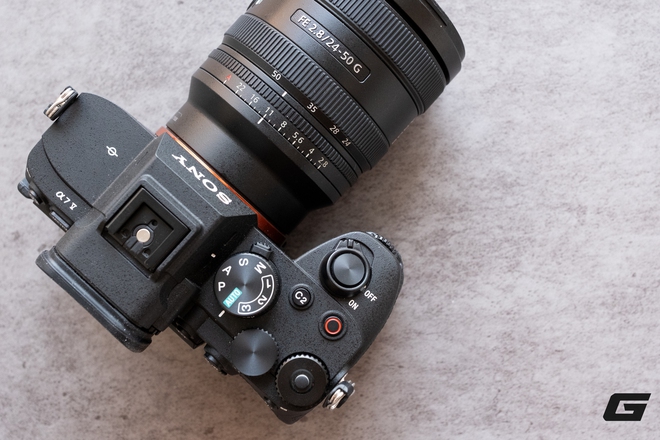 Tr&ecirc;n tay v&agrave; trải nghiệm nhanh Sony A7 V: Khi d&ograve;ng A7 "quốc d&acirc;n" chạm ngưỡng cao cấp - Ảnh 4.