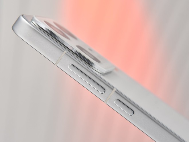 realme sắp ra mắt smartphone đầu ti&ecirc;n cho ph&eacute;p chơi game PC, pin 8.000 mAh, chip Snapdragon 8 Gen 5, RAM tận 24 GB - Ảnh 9.