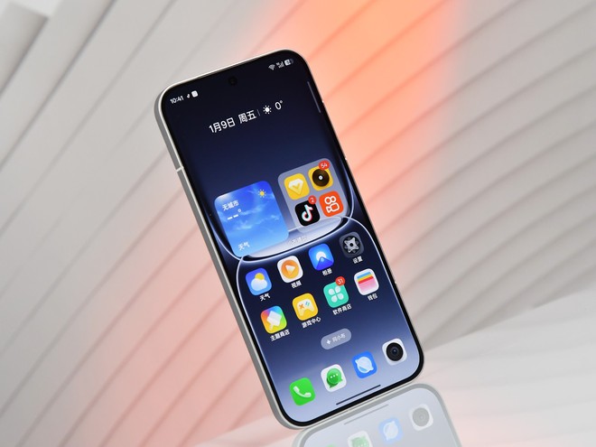 realme sắp ra mắt smartphone đầu ti&ecirc;n cho ph&eacute;p chơi game PC, pin 8.000 mAh, chip Snapdragon 8 Gen 5, RAM tận 24 GB - Ảnh 5.