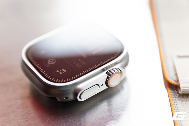 Tr&ecirc;n tay Apple Watch Ultra 4 trước giờ l&ecirc;n kệ: Pin bền hơn, tăng cường khả năng theo d&otilde;i sức khoẻ v&agrave; thể thao - Ảnh 1.