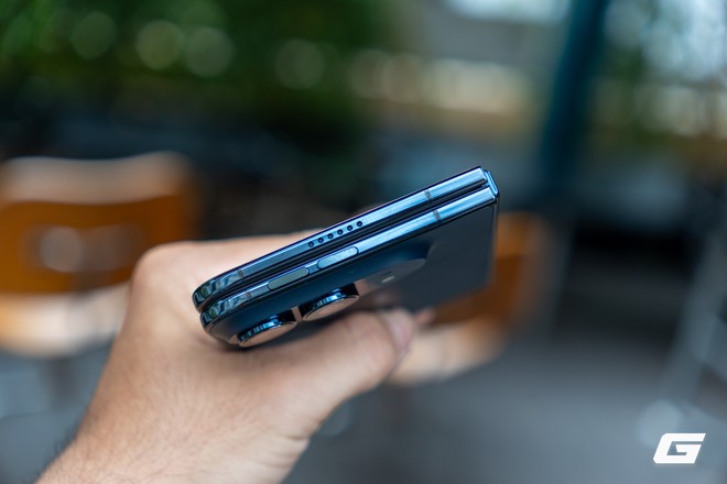 &ldquo;Đập hộp&rdquo; iPhone Duo ch&iacute;nh h&atilde;ng Việt Nam trước ng&agrave;y giao h&agrave;ng: điện thoại gập đầu ti&ecirc;n của T&aacute;o đ&oacute;ng g&oacute;i ra sao? - Ảnh 19.