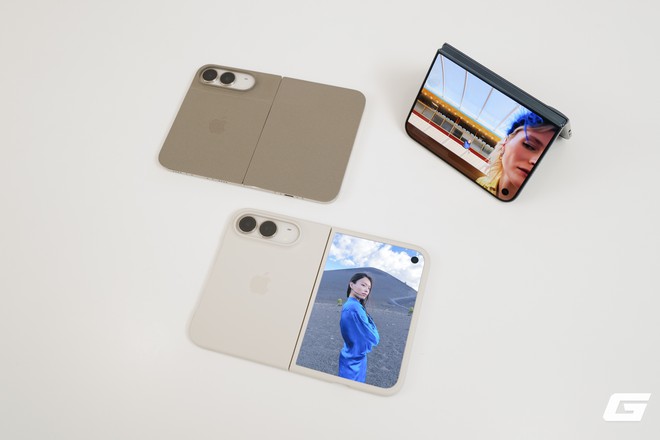 &ldquo;Đập hộp&rdquo; iPhone Duo ch&iacute;nh h&atilde;ng Việt Nam trước ng&agrave;y giao h&agrave;ng: điện thoại gập đầu ti&ecirc;n của T&aacute;o đ&oacute;ng g&oacute;i ra sao? - Ảnh 14.