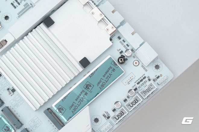 Colorful X870E Vulcan OC V14 bản trắng: Bo mạch chủ ép xung dành cho CPU X3D - Ảnh 4.