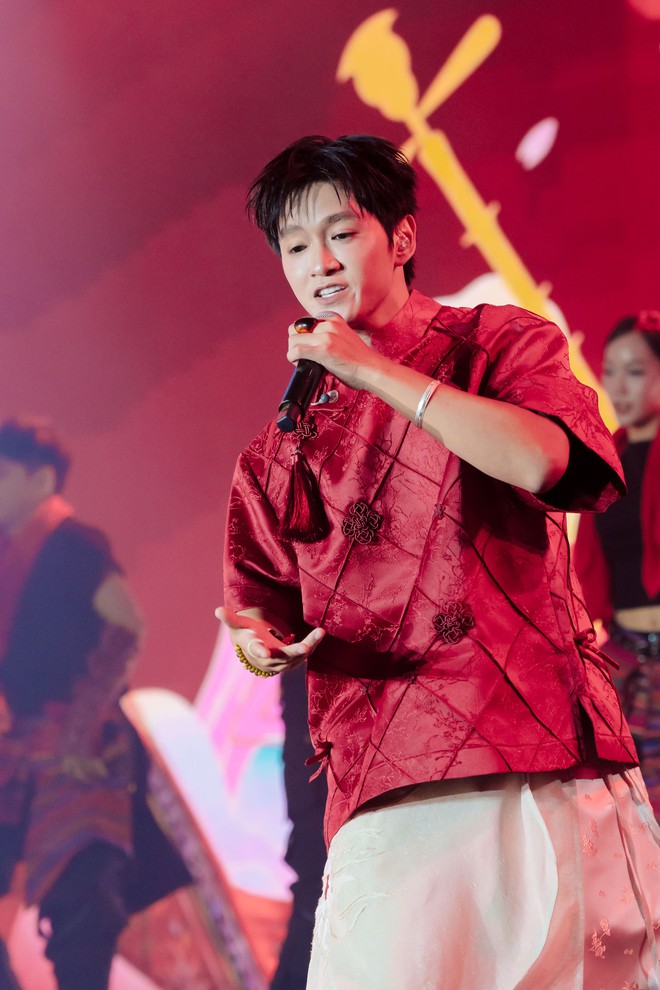 Nhìn lại những màn trình diễn tại Gala Better Choice Awards 2026: Khi âm nhạc, ánh sáng và công nghệ cùng vượt qua giới hạn - Ảnh 9.