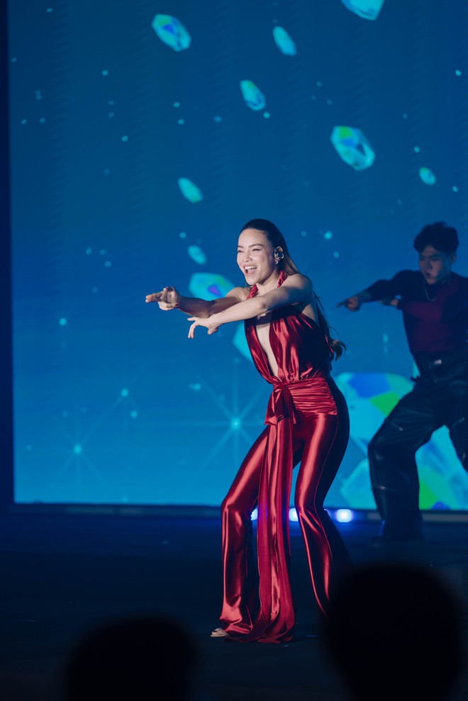 Nhìn lại những màn trình diễn tại Gala Better Choice Awards 2026: Khi âm nhạc, ánh sáng và công nghệ cùng vượt qua giới hạn - Ảnh 37.