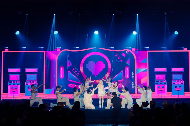 Nhìn lại những màn trình diễn tại Gala Better Choice Awards 2026: Khi âm nhạc, ánh sáng và công nghệ cùng vượt qua giới hạn - Ảnh 7.