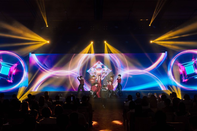 Nhìn lại những màn trình diễn tại Gala Better Choice Awards 2026: Khi âm nhạc, ánh sáng và công nghệ cùng vượt qua giới hạn - Ảnh 38.