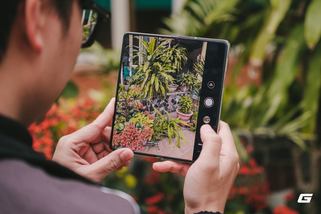 Mở hộp điện thoại gập 55 triệu ch&iacute;nh h&atilde;ng của Huawei: Pin lớn, camera chụp đẹp, kh&ocirc;ng Google, kh&ocirc;ng 5G - ai sẽ mua? - Ảnh 15.