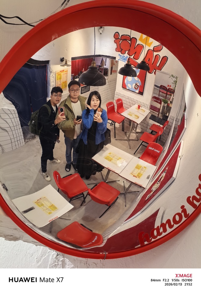 Mở hộp điện thoại gập 55 triệu ch&iacute;nh h&atilde;ng của Huawei: Pin lớn, camera chụp đẹp, kh&ocirc;ng Google, kh&ocirc;ng 5G - ai sẽ mua? - Ảnh 19.