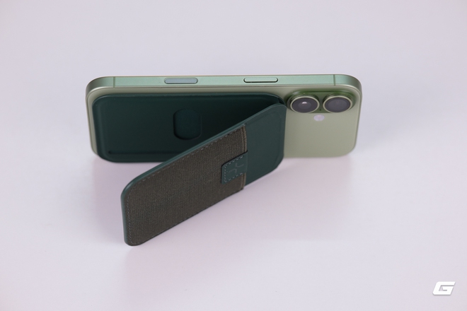 Tr&ecirc;n tay v&iacute; nam ch&acirc;m HyperWork MagSnap Flip: hơn 300.000 đồng được cả v&iacute;, - Ảnh 14.