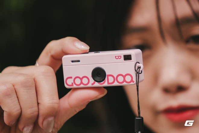 M&aacute;y ảnh b&eacute; bằng ng&oacute;n tay c&aacute;i gi&aacute; 300.000 đồng - chụp ra ảnh thế n&agrave;o m&agrave; giới trẻ 'ph&aacute;t cuồng - Ảnh 7.