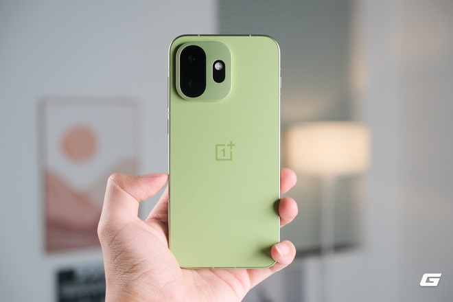 Đây mới đúng chuẩn "flagship killer" của OnePlus: Thiết kế cao cấp, chip Snapdragon 8 Elite Gen 5 gần 4 triệu điểm AnTuTu, pin 9.500mAh, giá rẻ hơn cả iPhone 17e - Ảnh 7.