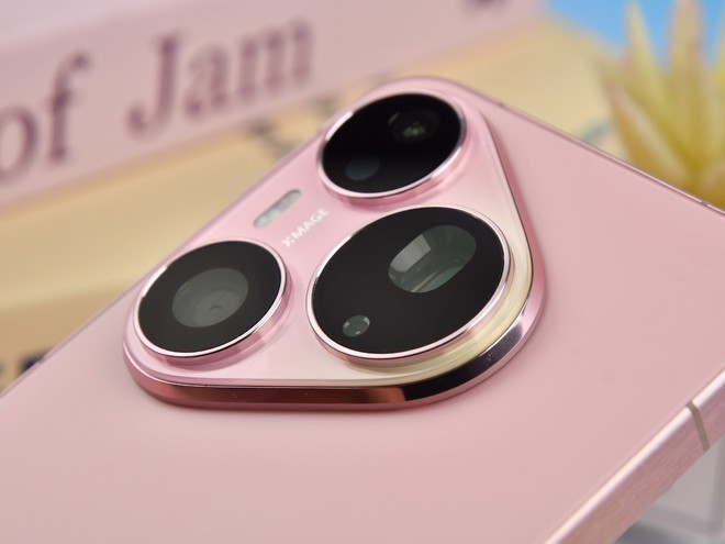 Huawei ra mắt Pura 90 series với camera chụp xa "nh&igrave;n thấu" từ 200 m&eacute;t, c&ograve;n k&egrave;m AI dạy tạo d&aacute;ng chuy&ecirc;n giải cứu hội chỉ biết giơ ng&oacute;n V - Ảnh 7.