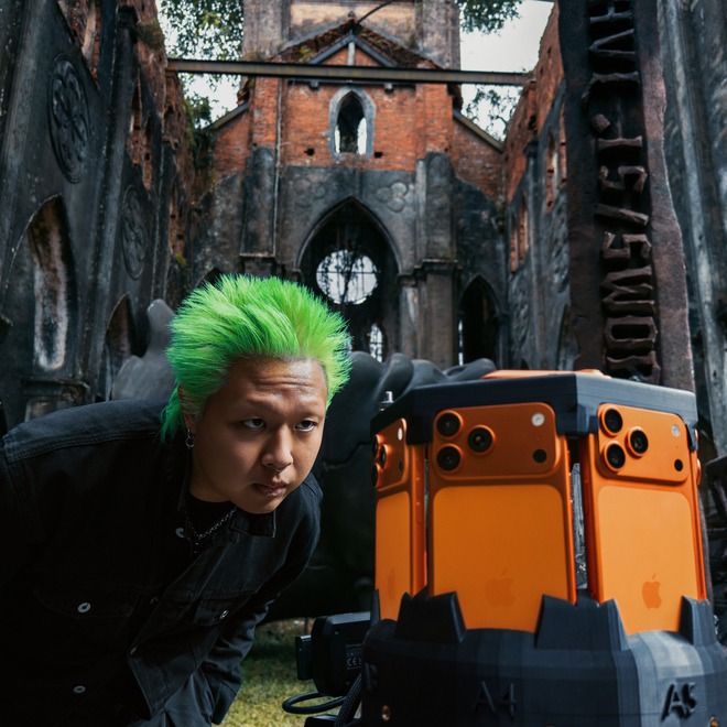 Apple và MCK hợp tác thực hiện album trailer 360 độ quay bằng iPhone 17 Pro - Ảnh 1.