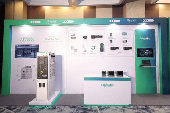 Schneider Electric th&uacute;c đẩy chuyển đổi số v&agrave; tối ưu năng lượng, hướng tới m&ocirc; h&igrave;nh vận h&agrave;nh bền vững cho ng&agrave;nh nước Việt Nam - Ảnh 10.