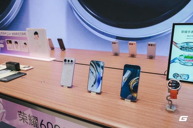 HONOR Alpha Store Th&acirc;m Quyến v&agrave; m&ocirc; h&igrave;nh b&aacute;n lẻ chưa từng c&oacute; - Ảnh 5.