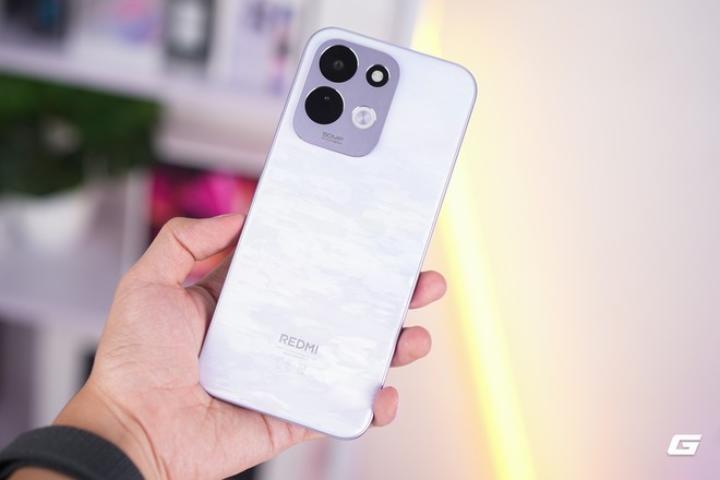 Chiếc điện thoại gây tranh cãi của Xiaomi - Ảnh 3.