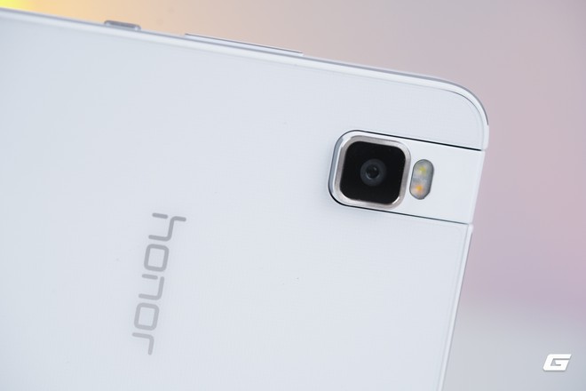 Nhìn lại HONOR 7i, điện thoại tầm trung năm 2015 với camera lật độc lạ - Ảnh 4.