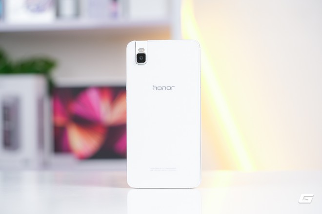 Nhìn lại HONOR 7i, điện thoại tầm trung năm 2015 với camera lật độc lạ - Ảnh 2.