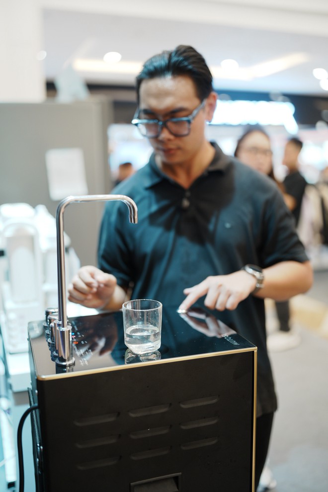 S&ocirc;i động Better Lab ng&agrave;y đầu: Người d&ugrave;ng trực tiếp trải nghiệm Sharp, Dahua, MUTOSI c&ugrave;ng c&aacute;c KOL c&ocirc;ng nghệ - Ảnh 24.