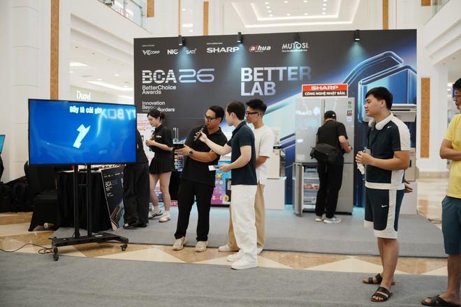 S&ocirc;i động Better Lab ng&agrave;y đầu: Người d&ugrave;ng trực tiếp trải nghiệm Sharp, Dahua, MUTOSI c&ugrave;ng c&aacute;c KOL c&ocirc;ng nghệ - Ảnh 29.