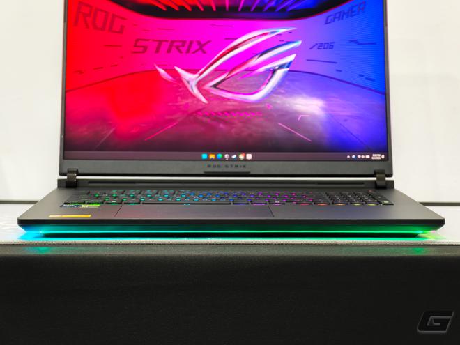 Laptop gaming mạnh nhất lịch sử ROG chính thức bán tại Việt Nam: Đem SH350i ra đổi vẫn phải bù thêm tiền mới rước về được - Ảnh 19.