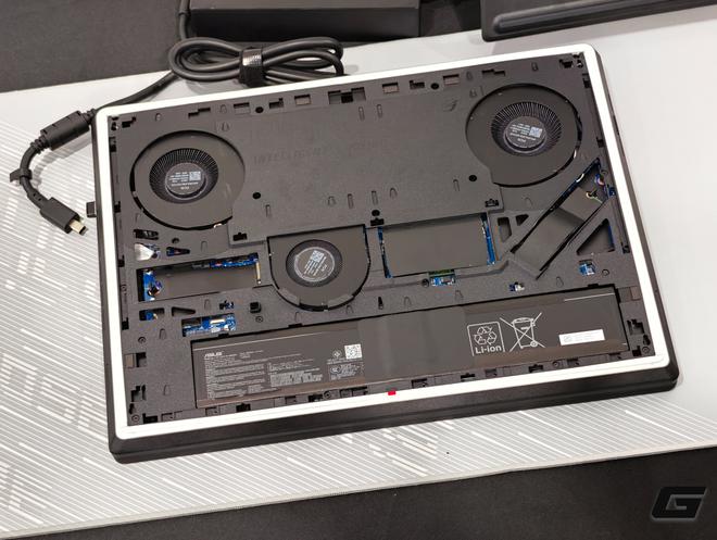 Laptop gaming mạnh nhất lịch sử ROG chính thức bán tại Việt Nam: Đem SH350i ra đổi vẫn phải bù thêm tiền mới rước về được - Ảnh 5.