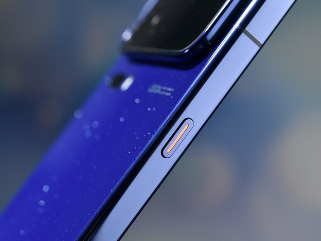 Xiaomi 18 Pro Max m&agrave;u Xanh Ng&acirc;n H&agrave;: vật liệu đ&aacute; sao cắt mỏng 0,11 mm - Ảnh 9.