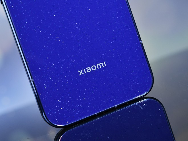 Xiaomi 18 Pro Max m&agrave;u Xanh Ng&acirc;n H&agrave;: vật liệu đ&aacute; sao cắt mỏng 0,11 mm - Ảnh 4.