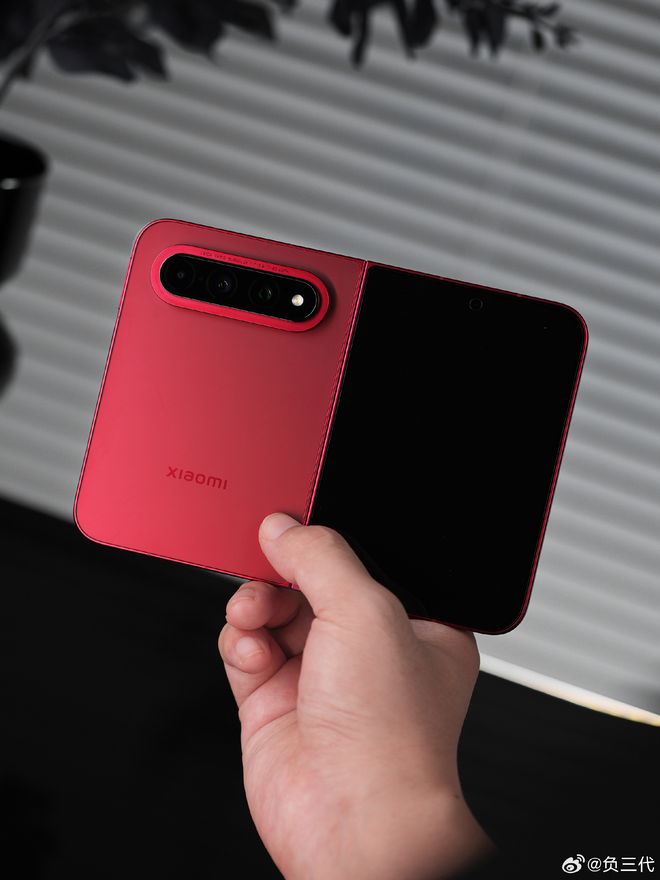 Xiaomi "đ&aacute;nh &uacute;p" Apple ng&agrave;y trước ng&agrave;y ra mắt iPhone mới - Ảnh 1.