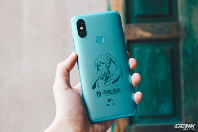 Mở hộp Xiaomi Mi 6X Hatsune Miku hàng độc tại VN, giá 9 triệu đồng - Ảnh 15.