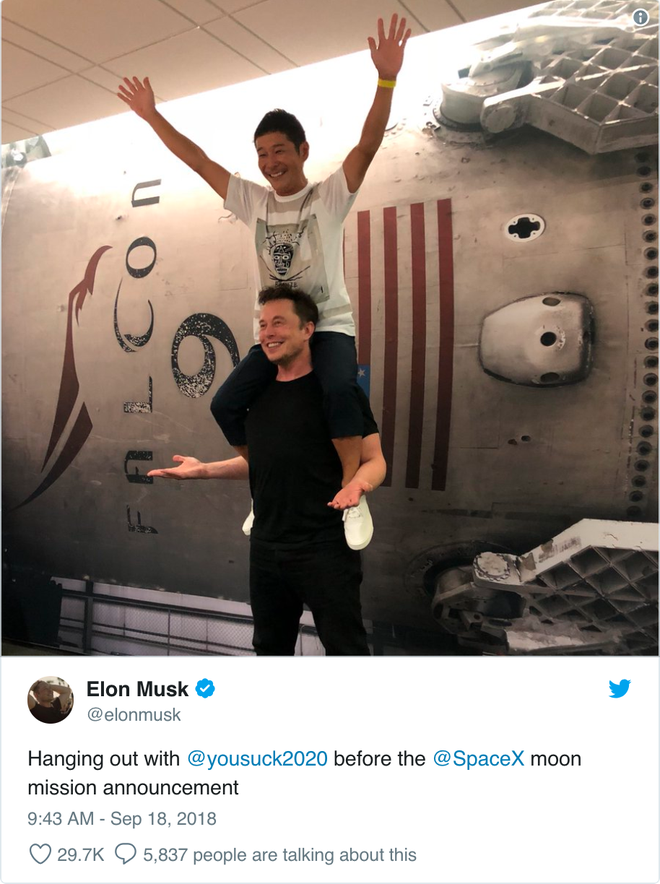 Gặp gỡ tỷ phú Nhật Bản Yusaku Maezawa, vị khách đầu tiên được Elon Musk cho đi vòng quanh mặt trăng - Ảnh 2.