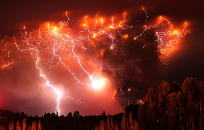 Làm thí nghiệm với 300kg tro bụi 13.000 năm tuổi, các nhà khoa học tìm hiểu lý do tại sao sét núi lửa hình thành - Ảnh 3.