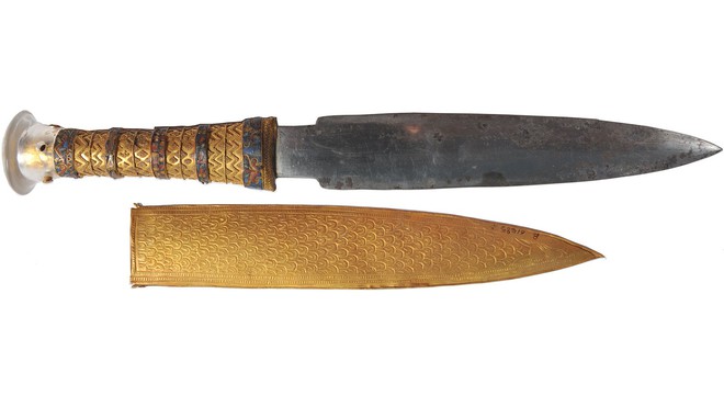 The mystery of the 3,000-year-old dagger does not rust, perhaps the ancient Egyptians used alien gold - Photo 2.