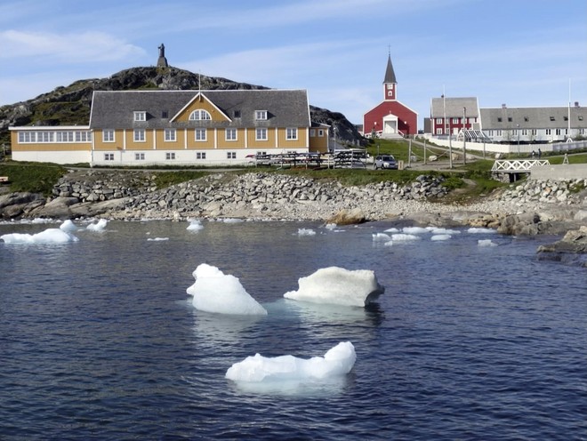 Hơn 12 tỷ tấn băng bị tan chảy ở Greenland chỉ trong một ngày - Ảnh 2.