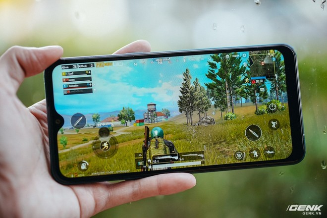 Đánh giá Galaxy A10s: Bản nâng cấp đáng giá chỉ sau nửa năm, thêm camera, pin “khủng” hơn, chơi game tốt hơn - Ảnh 5.