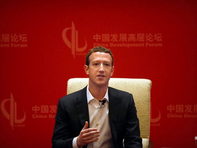 Nhìn lại thử thách 10 năm của Mark Zuckerberg: từ đeo cà vạt mỗi ngày, chỉ ăn thịt con vật mình giết được tới giải cứu Facebook - Ảnh 2.