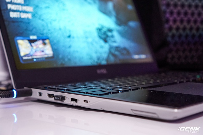 [CES 2020] Trên tay laptop gaming Dell G5 SE: Thiết kế hầm hố, linh kiện AMD lên ngôi - Ảnh 4.