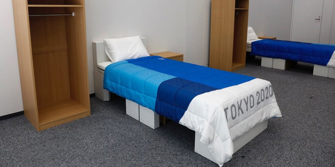 Nhật Bản trang bị giường bằng bìa cứng tại làng Olympic, vô cùng chắc chắn, chịu lực tải gần 200kg - Ảnh 1.