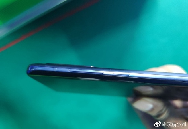 Xiaomi Mi 10 Pro 5G lộ ảnh trên tay: 4 camera sau 108MP, thiết kế đục lỗ, sạc nhanh 65W - Ảnh 3.