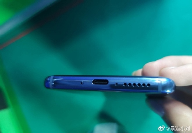 Xiaomi Mi 10 Pro 5G lộ ảnh trên tay: 4 camera sau 108MP, thiết kế đục lỗ, sạc nhanh 65W - Ảnh 5.